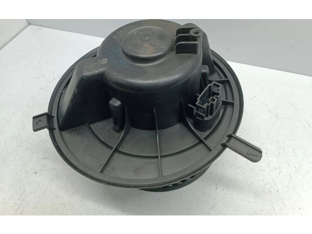 Вентилятор печки 1K1819015A, 983226W Skoda Octavia Mk2 (1Z)