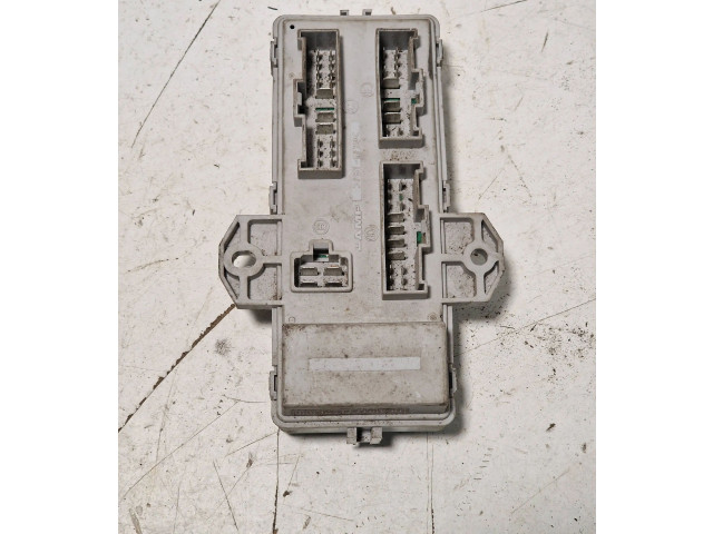 Блок предохранителей 911703E920   KIA Sorento    