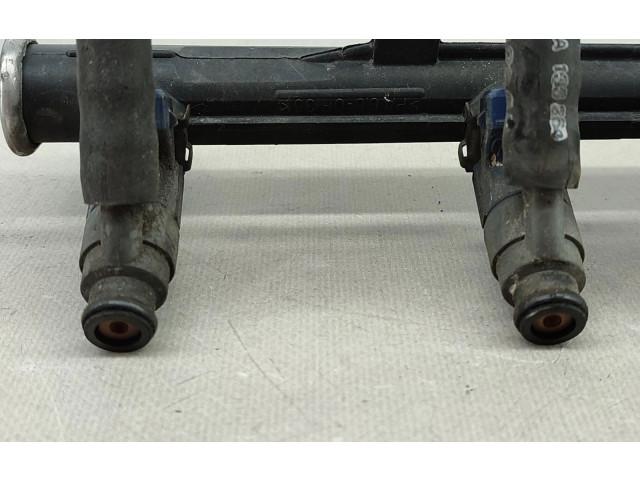 Vstřikovací lišta 037133317N   Volkswagen New Beetle     