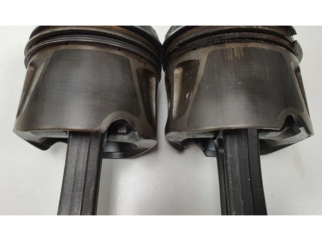 Píst 642950 Mercedes-Benz R W251