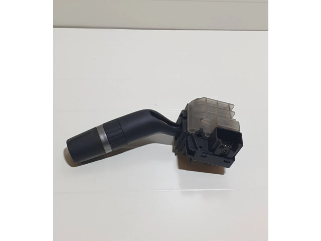 Ручка стеклоочистителей 17D682 Mazda 3 I