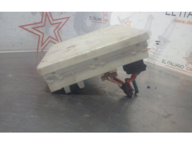 Pojistková skříňka 284B7AX62A Nissan Note (E11)