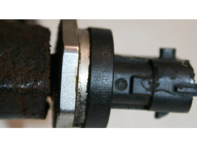 Vstřikovací lišta 175215346R, 132350336 Nissan Note (E12) pro naftový motor 1.5