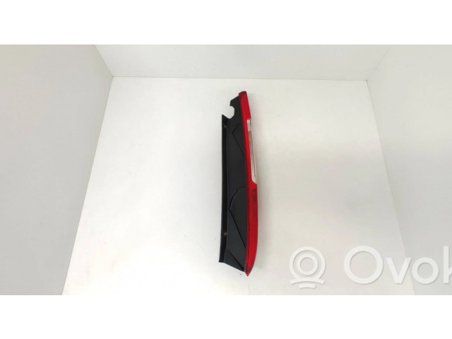 Задний фонарь правый сзади 10175    Ford Focus   2004-2010 года