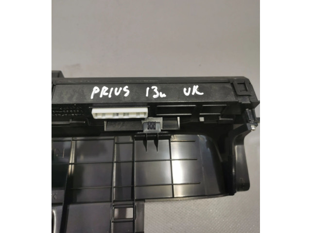 Přístrojová deska Toyota Prius (XW30) 2014 8380047B10