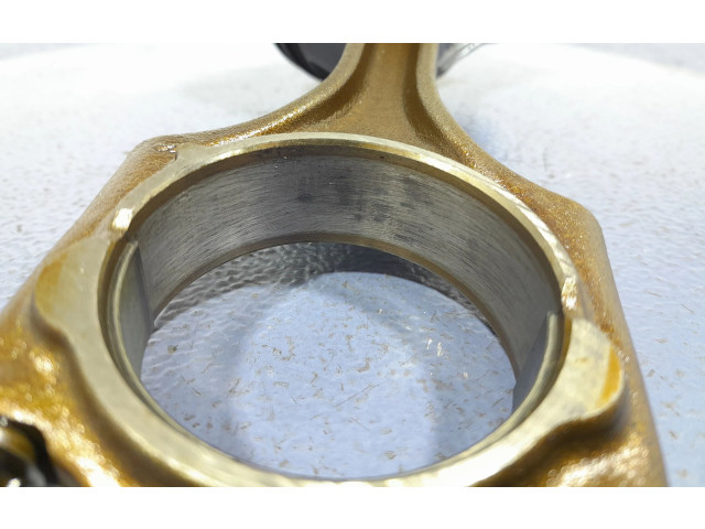  Поршень B4204T27   Volvo XC90  