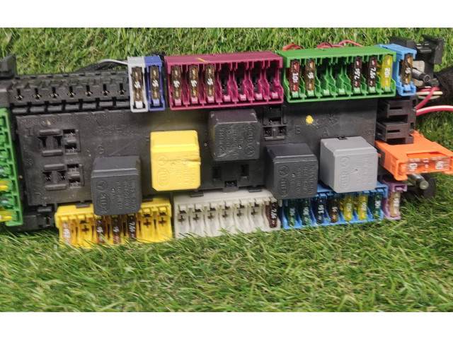 Блок предохранителей A1669063901   Mercedes-Benz GL X166    