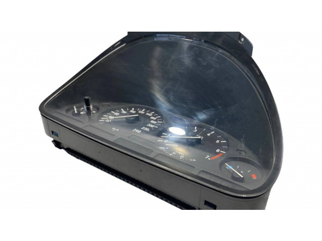 Přístrojová deska BMW 5 E39 2001 8375900, 62118375900