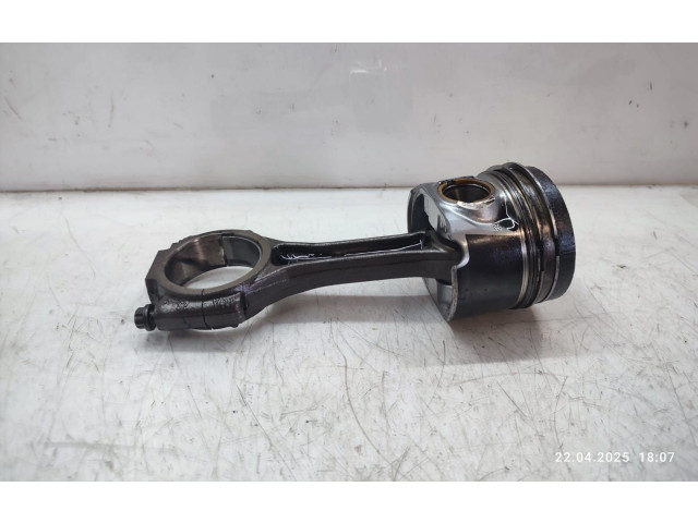 Píst Volkswagen Touareg I