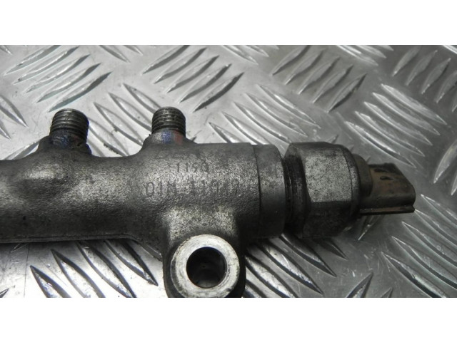 Vstřikovací lišta 01M11042, VD12025   Subaru Legacy   2.0  