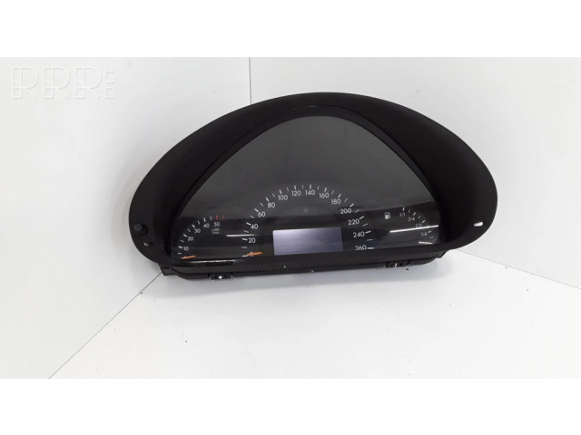 Přístrojová deska Mercedes-Benz C W203 2005 A2035401347