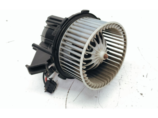 Вентилятор печки U0851004 Audi Q5 SQ5