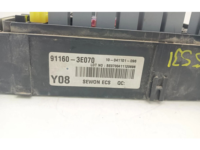 Блок предохранителей 911603E070 KIA Sorento