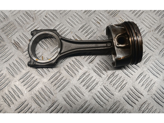 Píst 06M107066AB   Audi Q7 4M    DCB 