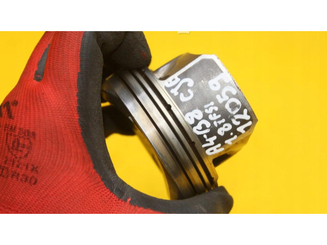 Píst Audi A4 S4 B8 8K