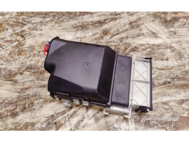 Блок предохранителей 13222786 Cadillac XTS