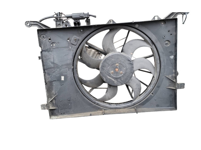 Вентилятор радиатора 30680513 Volvo S60
