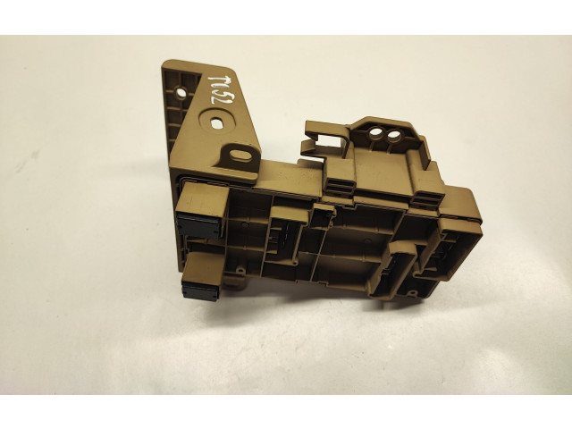   Pojistková skříňka 82201FJ211   Subaru XV 2016