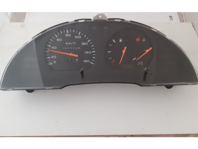 Přístrojová deska Nissan Serena 1996 19663701