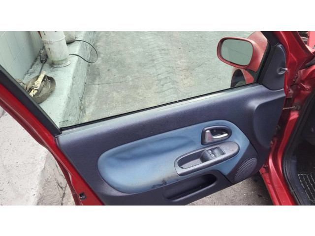 Зеркало электрическое     Сзади   Renault Clio III  2005-2012 года   