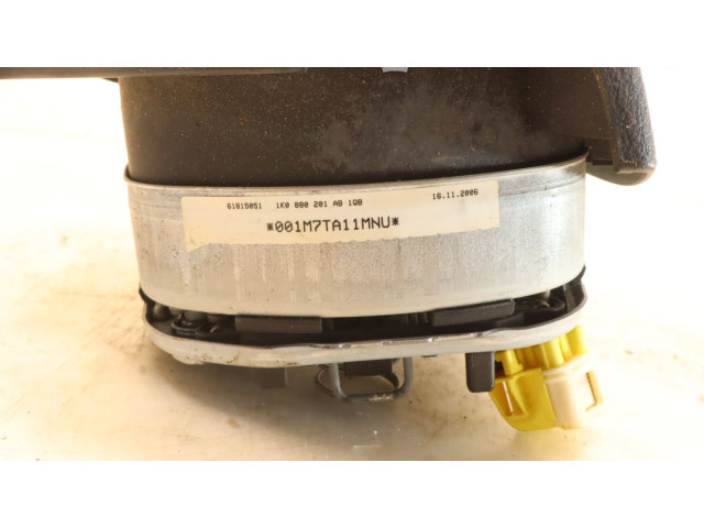 Подушка безопасности водителя    Volkswagen Jetta V