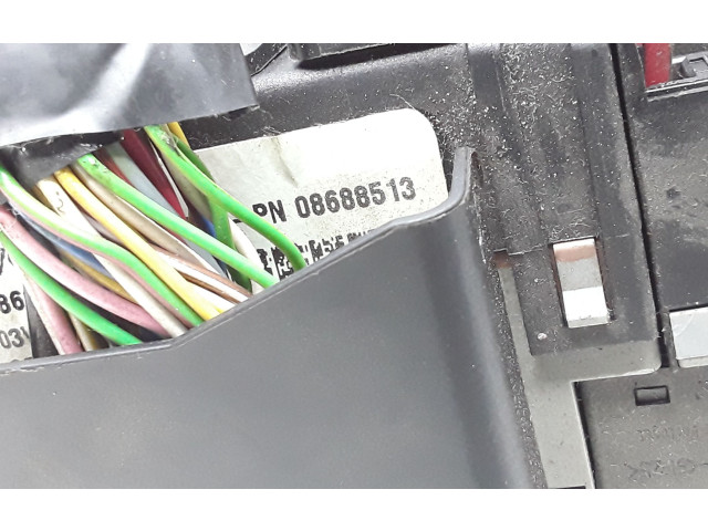 Блок предохранителей 08696035, 08688513   Volvo XC90    