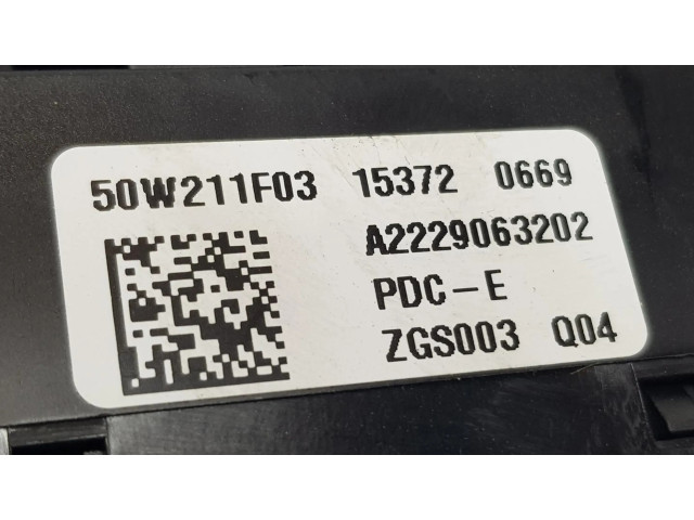 Блок предохранителей A2229063202 Mercedes-Benz C W204