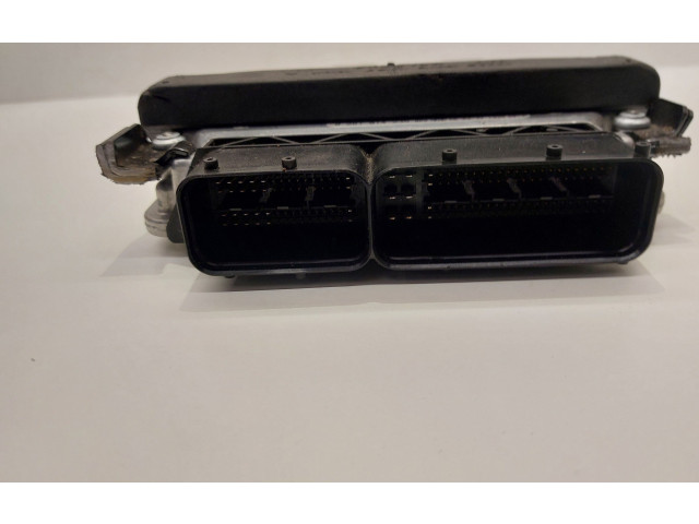 Řídící jednotka 03L906022B Audi A4 S4 B8 8K 2008