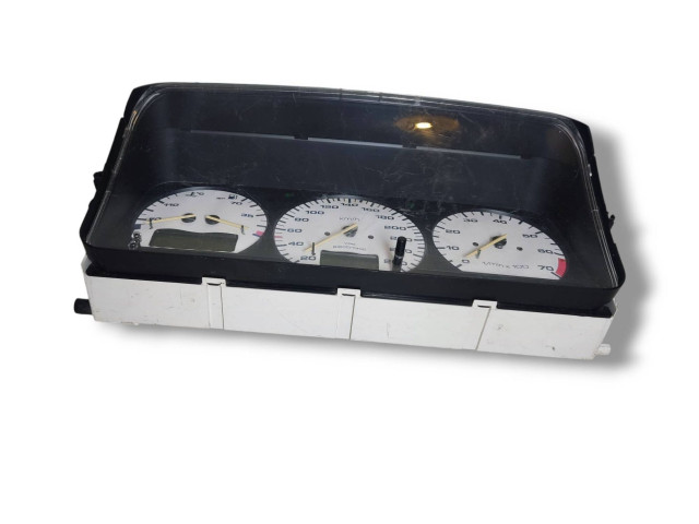 Панель приборов 81117682   Volkswagen Corrado       