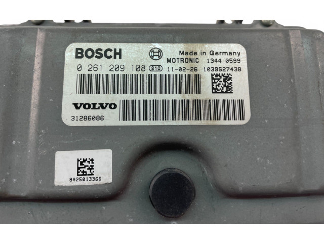 Блок управления двигателем Блок управления 31286086, 0261209108   Volvo V70