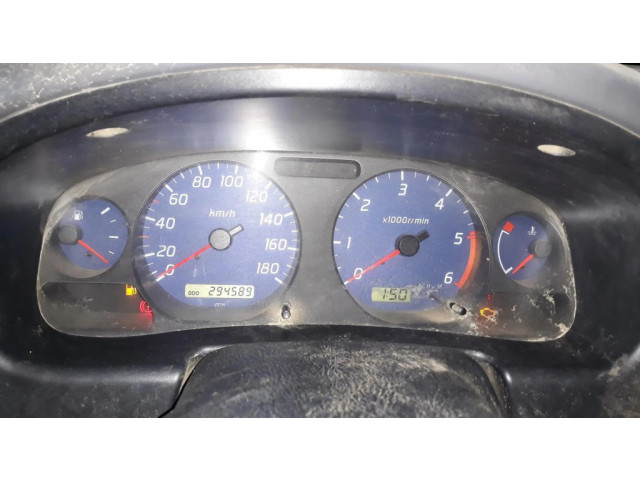 Přístrojová deska Nissan Navara 2001 24812VK010