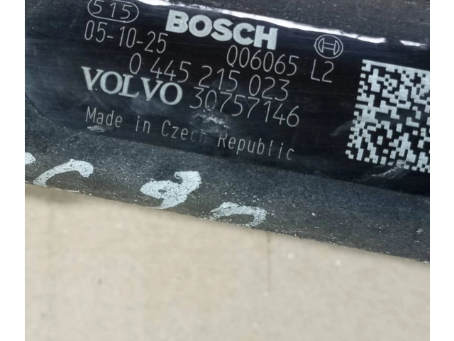 Топливная рампа 30757146, 006065L2   Volvo V70  