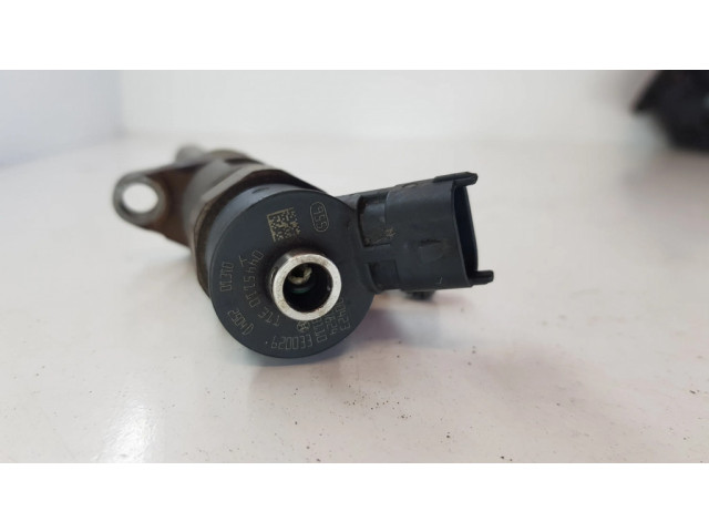 Vstřikovač 0445110311 Citroen C3 Picasso pro naftový motor 1.6