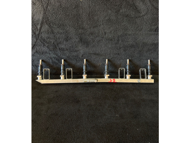 Топливная рампа 7542541, 7542070   BMW 3 E90 E91  