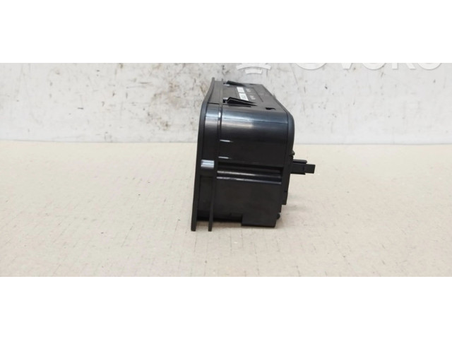 Дисплей    4519419, 4519419   Saab 900