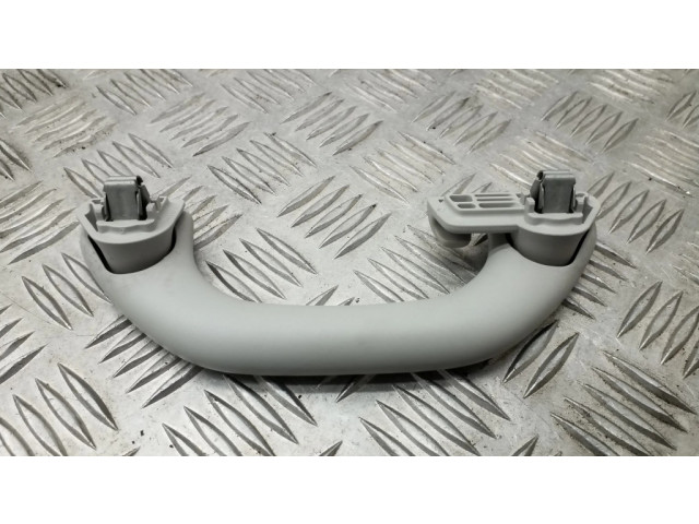 Задняя ручка