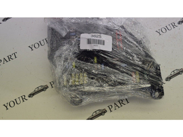 Блок предохранителей 9210859   BMW X3 F25    