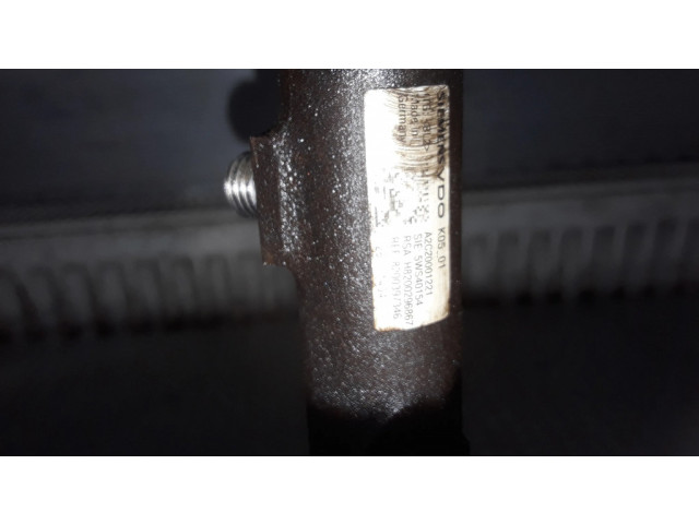 Магистральная трубка топлива