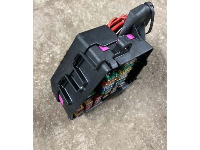 Pojistková skříňka 0443525256 Audi A6 S6 C6 4F 2006