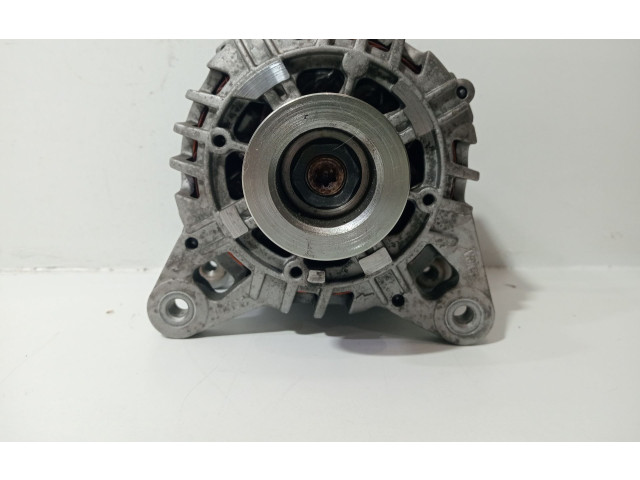 Генератор 231009733R Renault Clio III