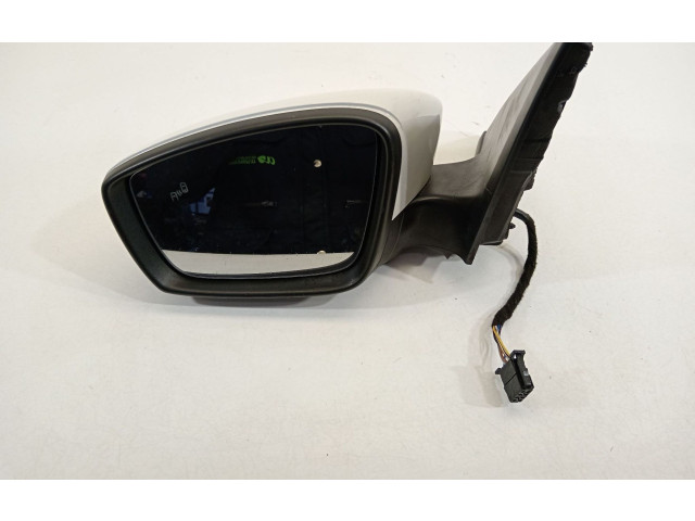 Зеркало электрическое Skoda Fabia Mk3 (NJ) 2015 - 2021 года