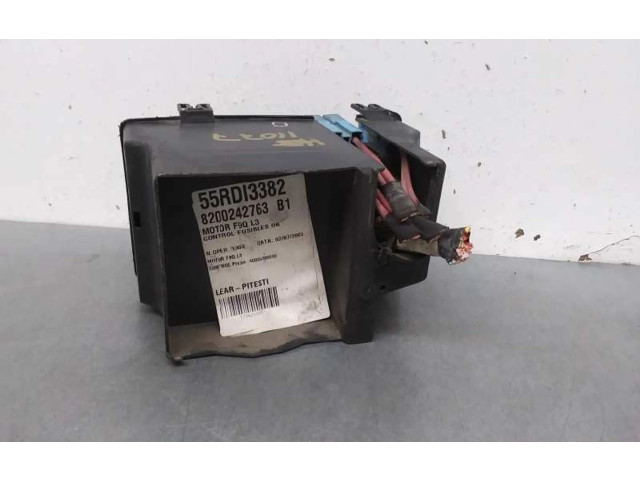 Pojistková skříňka Řídící jednotka BSM 8200242763 Renault Espace III 2003