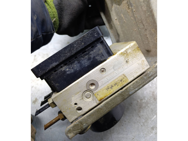 Блок АБС 30643982   Volvo  V70  2005 - 2008 года