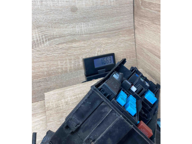   Pojistková skříňka 8921153020   Lexus GS 300 350 430 450H 2005