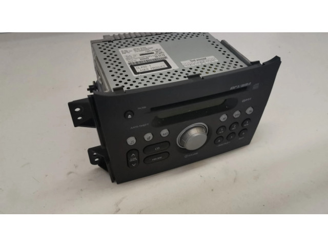 Радио/ проигрыватель CD/DVD / навигация