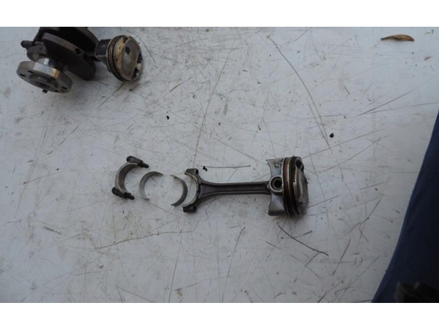 Píst    Opel Corsa F     