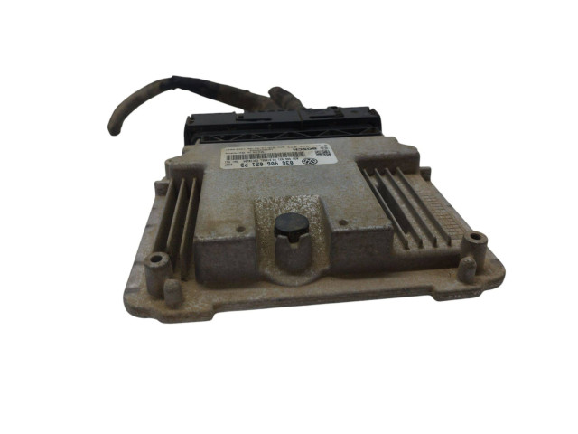 Řídící jednotka 03G906021PD, 03G906021CG Volkswagen Caddy 2010