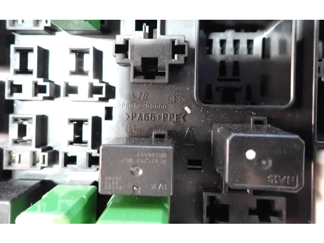 Блок предохранителей PR073-00000 Mitsubishi Lancer X