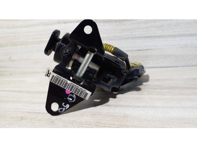 Привод подушки безопасности для пешехода на капоте