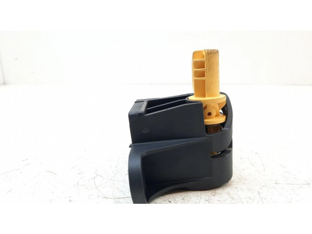 Другая деталь салона